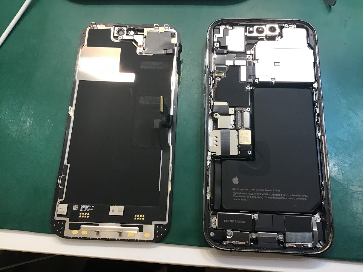 iPhone14Proならデータそのまま修理可能なスマホ修理工房セレオ甲府店へ！